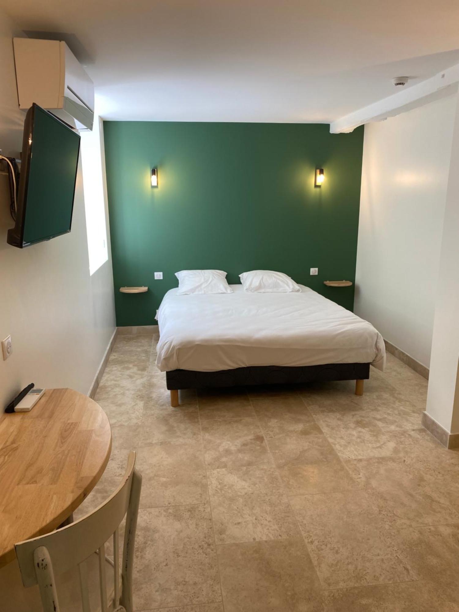 La Clef Des Champs Hotel Jugeals-Nazareth Phòng bức ảnh